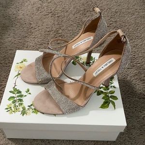 Beautiful shoes great for a wedding.